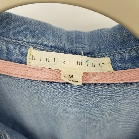 Hint Of Mint Chambray Button Down Front with Lace Inset Back Size M denim & Lace - Picture 5 of 12
